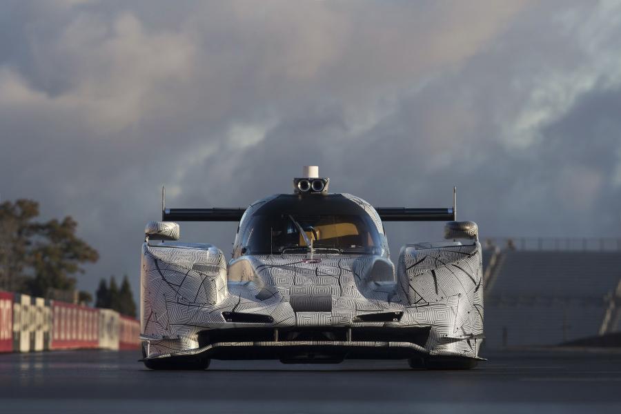  Cadillac DPi-V.R 2016 года  (фото 18 из 18)
